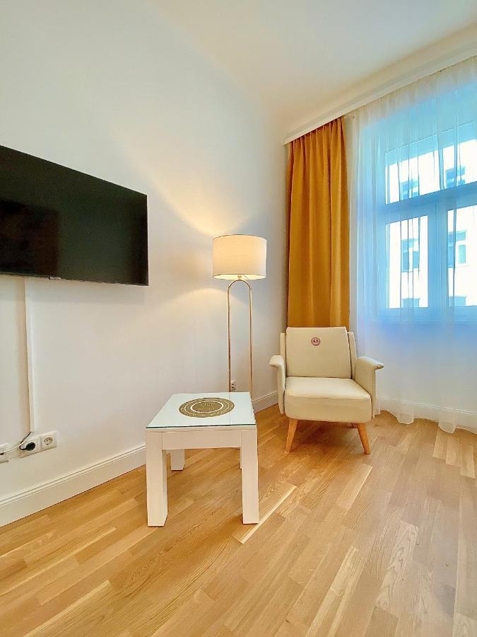 Steiner Residences Vienna Reumannplatz ภายนอก รูปภาพ